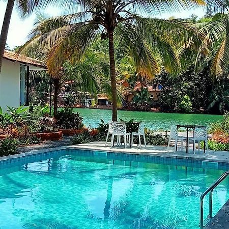 Pont Bleu Suites Riverside & Pool كِناكونا المظهر الخارجي الصورة